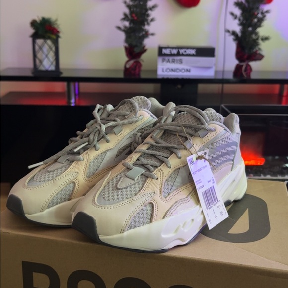 adidas gazelle silver green womens Adidas Yeezy Boost 350 v2 Mono Clay (434) main image 1